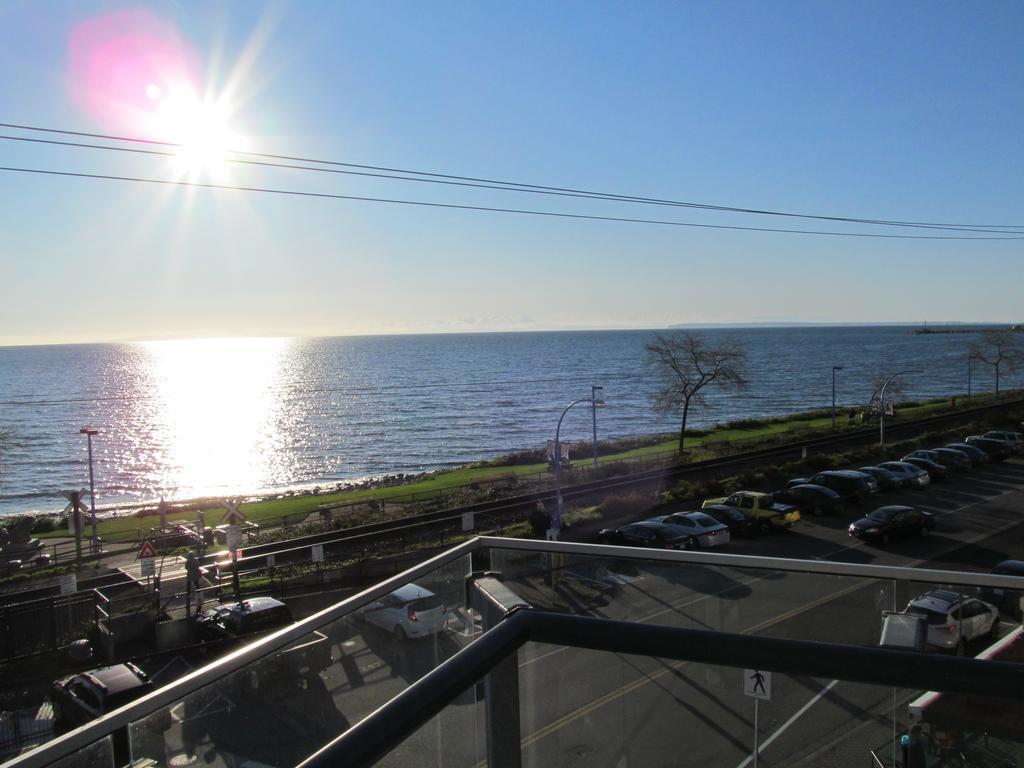 Ocean Promenade Hotel White Rock Extérieur photo