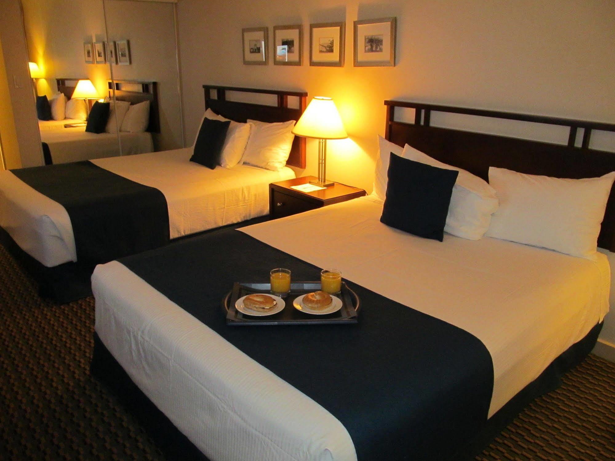 Ocean Promenade Hotel White Rock Extérieur photo