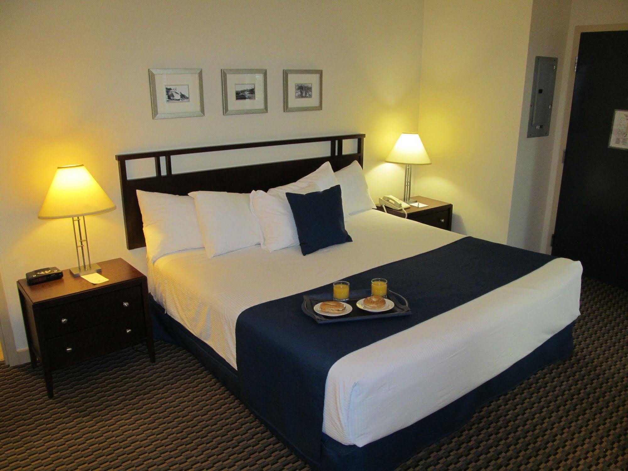 Ocean Promenade Hotel White Rock Extérieur photo