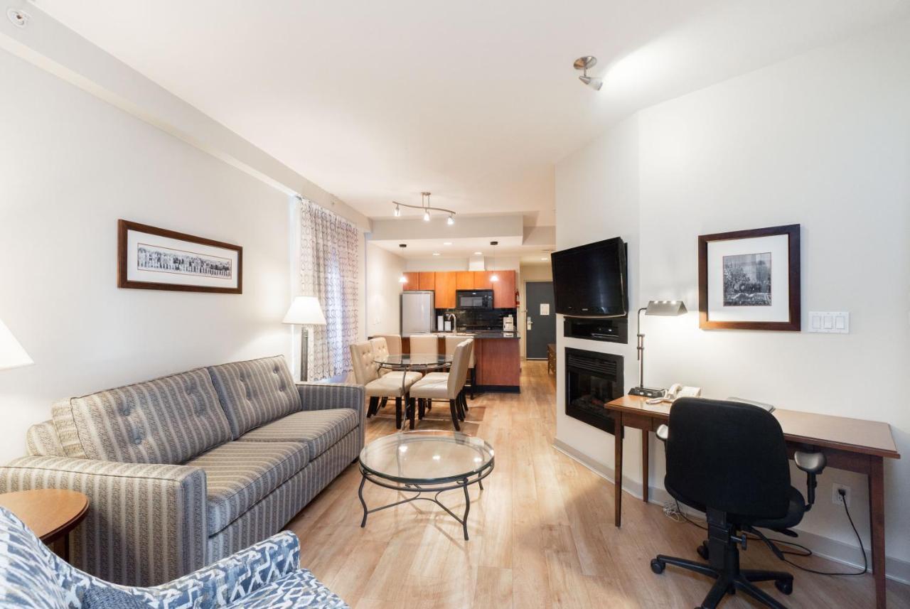 Ocean Promenade Hotel White Rock Extérieur photo
